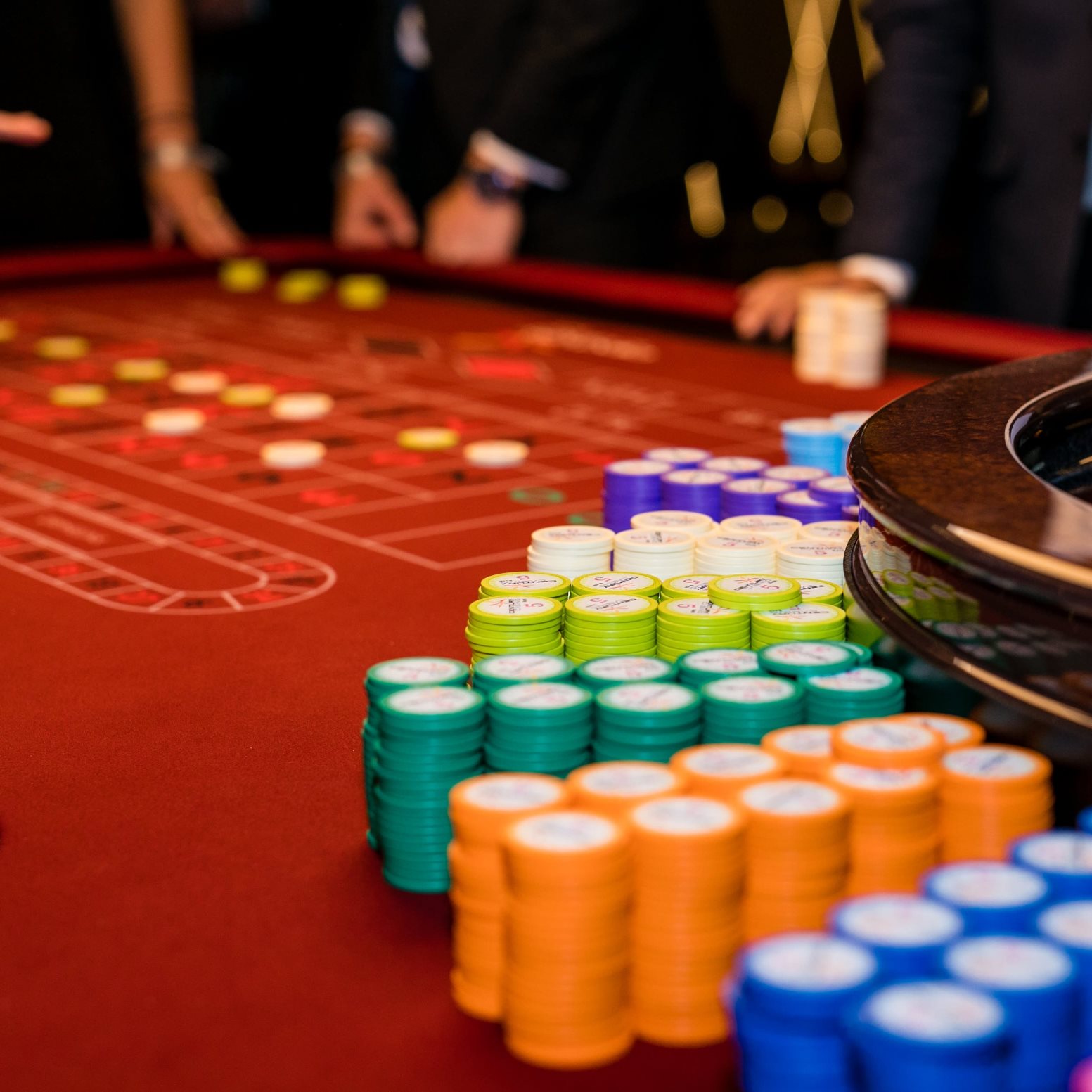 How do online gambling sites handle payments and financial transactions securely?